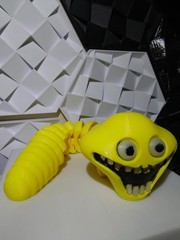 Hungry Worm – glow in the dark