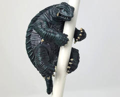 Hugging Gamera 1996 Green Version – 2″ Mini Gashapon Figure Gacha Genco