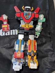 VOLTRON 1997 trend Masters Voltron. INCOMPLETE Read