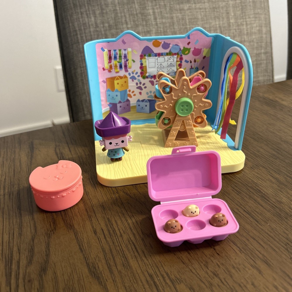 Gabby’s Dollhouse Craft A Riffic Play Room Baby Box Extras Accessories