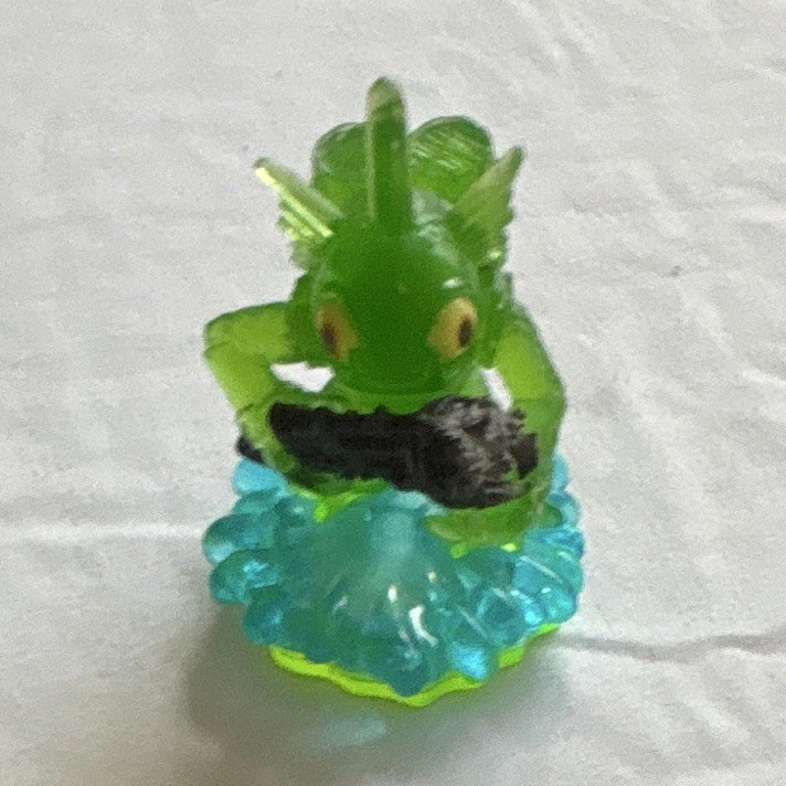 Skylanders Spyro’s Adventure Green Gill Grunt HEAVILY DAMAGED