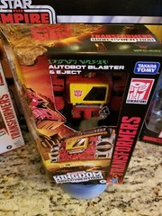 Hasbro WFC-K44 BLASTER & EJECT Transformers War for Cybertron Trilogy Studio MIB