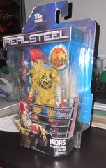 Real Steel Series 1 Deluxe Figures Midas Action Figure Robot, Gold/Red/Black