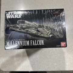 Star Wars Plastic Model Kit 1/144 MILLENNIUM FALCON The last Jedi Bandai New