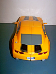 TRANSFORMERS ULTIMATE BUMBLEBEE LARGE 13.5″ CHEVROLET CAMERO CAR