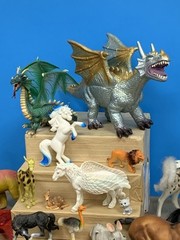 Vintage – Modern 33pc Animal Lot Plastic Rubber Resin Dragons Dinos Horses &More