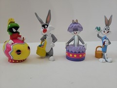 Vintage Looney Tunes PVC Set Warner Bros 1999 EASTER Marvin Martian Bug Bunny