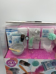 MGA’s MINIVERSE MAKE IT MINI SPA. SERIES 1 SEALED! LOT OF 10! WITH DISPLAY!