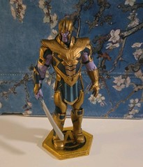 Marvel Avengers Endgame Thanos 5.25 In Action Figure With Hexagon Stand