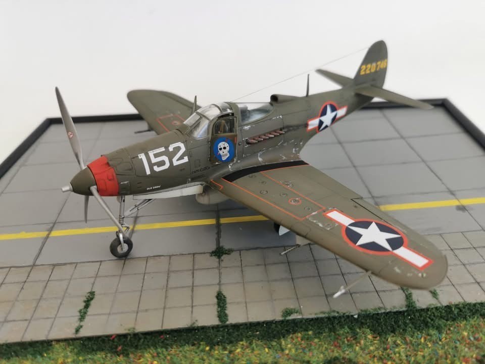 1:18 scale P-39 Airacobra Model Kit-Disassembled and Unpainted