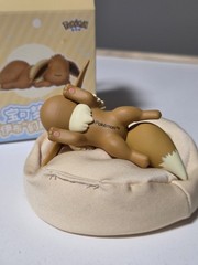 EEVEE – Holly Box Sleepy Eeveelution Series Blind Box Random Eeveelution