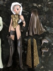 Nira X Plasma Glow In The Dark & Gold Cyber Skin Suit Variant 1997 Skybolt 6”