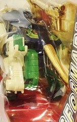 Animism Defender Transformable Action Figure New