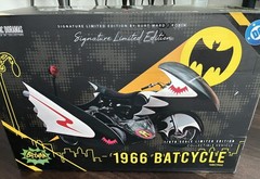 Jazzinc Dioramas 1/6 Scale 1966 Batman Batcycle w/ sidecar Burt Ward sig plaque