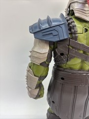 Hasbro Marvel Thor Ragnarok 13.5” Electronic Talking Gladiator Hulk Figure {135}