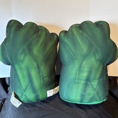 Marvel Incredible Hulk Smash Hands Plush Boxing Gloves Hasbro 2008 Sound Works!