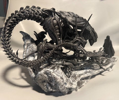 Darth Vader vs Alien Queen Diorama 10″ Display Model Statue Sci-Fi Fan Art