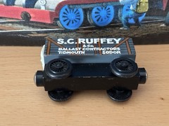 1998 Authentic Learning Curve Britt Allcroft Wooden Thomas Train S.C. Ruffey!