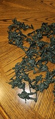 Lot Of 90 Dark Green Army Men Hard Plastic