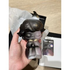 DIMOO X CHAKA STARRY NIGHT LIMITED EDITION FIGURINE