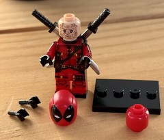 Deadpool Reynolds MCU X-Men Mini Action Figure Marvel DC Comics Customizable Toy