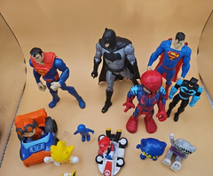 Mixed Lot Of 20 Action Figures Sponge Bob, DC Comics, Harry Potter, Etc. GUC