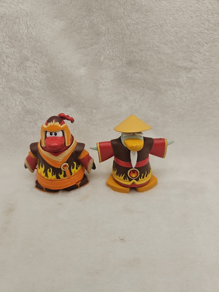 Jakks Packfic Disney’s Club Penguin Figure Fire Sensei and Ninja Card Jitsu Rare