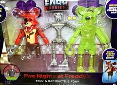 Jazwares Five Nights at Freddy’s Endo Series: FOXY & RADIOACTIVE FOXY -Exclusive