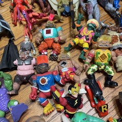 100+ 90’s loose action figure lot Snake Man Capcom Mega Man, Bandai, TMNT Marvel