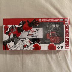TRANSFORMERS TARGET OPTIMUS PRIME & AUTOBOT BULLSEYE 40th ANNIVERSARY BRAND NEW