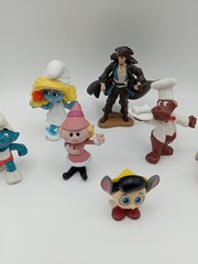 Vtg PVC Figures Smurfs, Pound Puppies, Disney Lot of 7 mixed