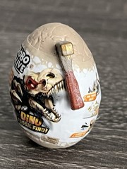 ZURU Robo Alive Dino Fossil Find Surprise Robotic Dinosaur Egg Toy New FREE SHIP