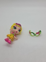 Hatchimals Pixies Royals Figure ( no stand ) with 1 Pair of Green Glasses