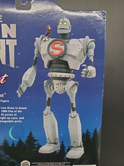 Diamond Select The Iron Giant Select Light Up Eyes Boxed Movie Action Figure