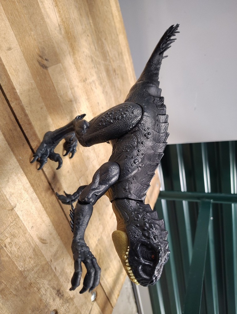 Mattel Jurassic World Slash N Battle Scorpios Rex Action Figure – HBT41