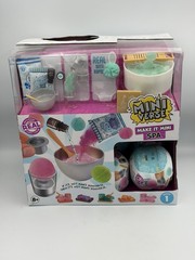 MGA’s MINIVERSE MAKE IT MINI SPA. SERIES 1 SEALED! LOT OF 10! WITH DISPLAY!