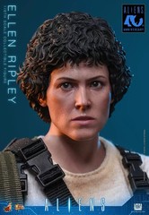 Pre-order Hot Toys MMS894 1/6 Aliens Ellen Ripley Collectible Action Figure
