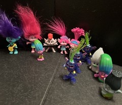 Lot of 12 Trolls Figures Characters Toys Dolls World Tour Finger Puppets Etc
