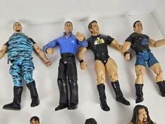 1990’s Lot of 13 Vintage WWF Wrestling ‘Titan Tron’ Action Figures Jakks Pacific
