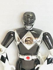 Power Rangers 1995 Bandai Black Metallic Figure 5.5in No Accessories