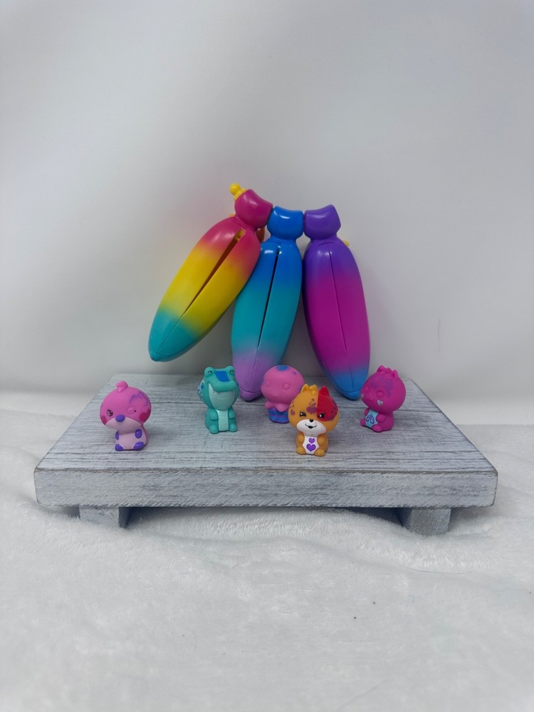 Lot of Colorful BANANA BUNCH w/ 6 Mini 1.5″ Figures by Cepia