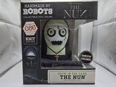Handmade by Robots – The Nun Vinyl Figure #086 – Glow in the Dark Gamestop Excl