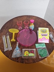 NEW BIRTHDAY TROPICAL DRINKS MGA Miniverse Make It Mini FRUIT