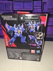 NEW SEALED Transformers R.E.D. Thundercracker with Blast Effects SHIP BLOBAL