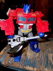 Transformers Generations War for Cybertron Siege Voyager WFC-S11 Optimus Prime