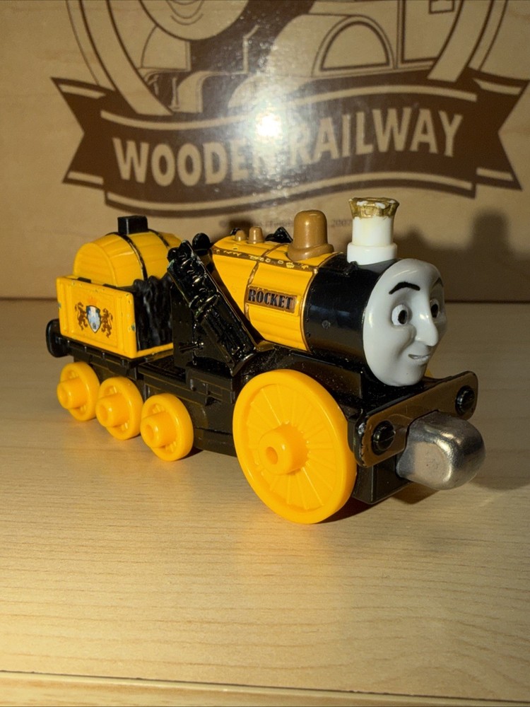 STEPHEN THOMAS FRIENDS TRAIN Take N Play Along DIECAST ROCKET ! KING OF RAILWAY