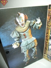 ULTIMATE PENNYWISE IT Welcome to Derry 7″ inch Action Figure Neca MINT 2025