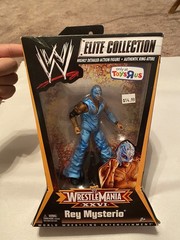 Mattel WWE Elite REY MYSTERIO WrestleMania 26 XXVI Series Figure RARE NEW HTF