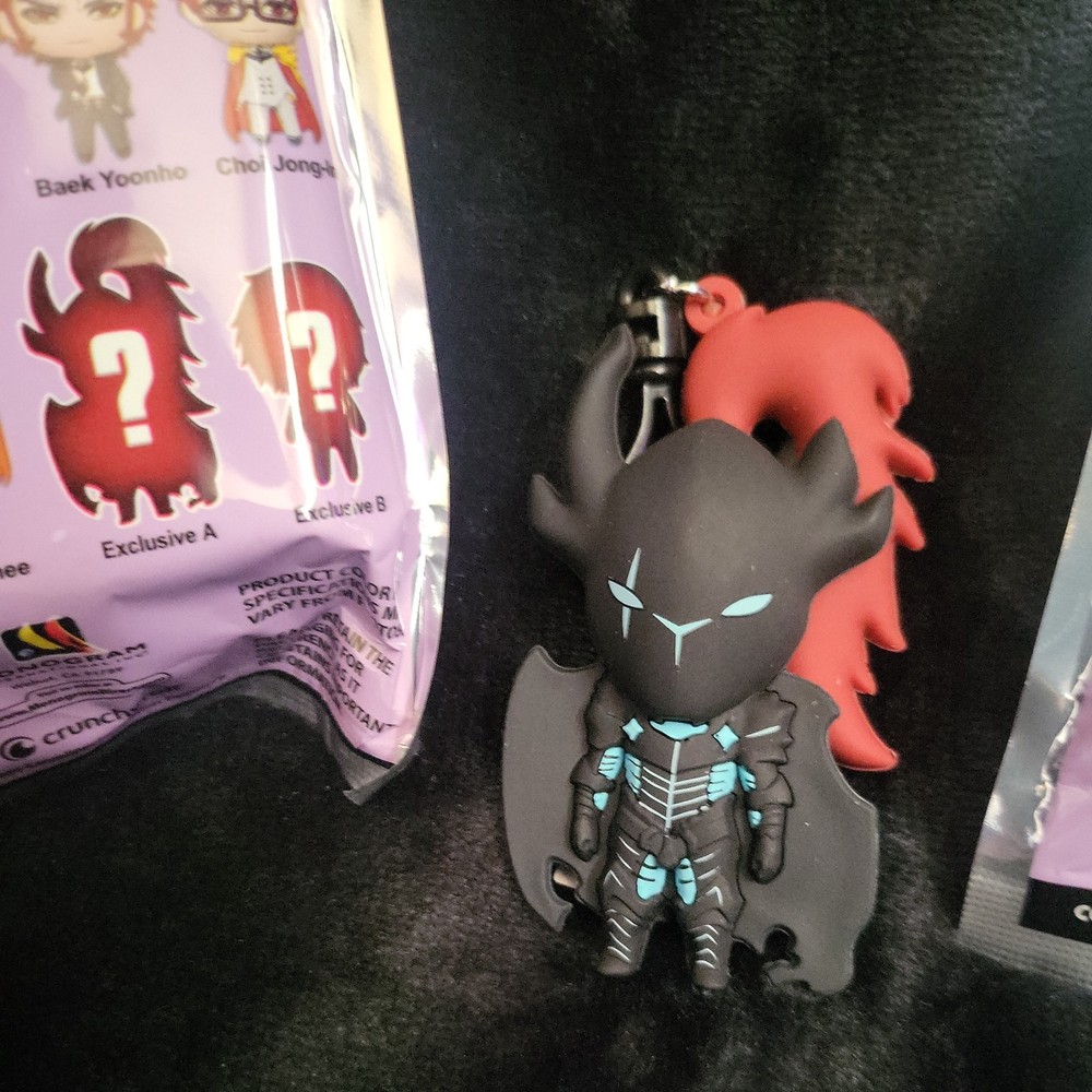 Solo Leveling Anime Monogram Bag Clip Chase Variant A – Shadow Igiris Keychain