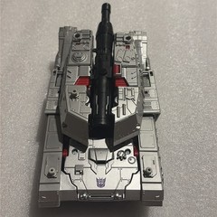 Transformers Generations Combiner Wars G1 Megatron Leader Class Tank